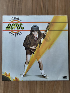 Винил LP AC/DC - "HIGH VOLTAGE" (1 foto / 4)