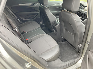 Opel Insignia 2.0 125kW (8 foto / 12)