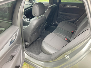 Opel Insignia 2.0 125kW (10 foto / 12)
