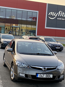 Honda Civic (1 foto / 10)