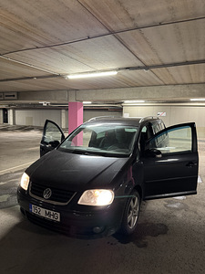 Volkswagen Touran 2.0 tdi 103kw manual (1 foto / 10)