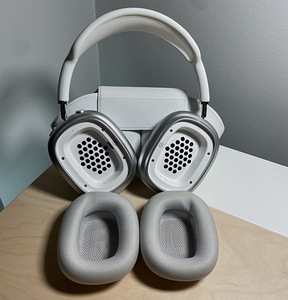 Airpods Max (3 фото из 9)