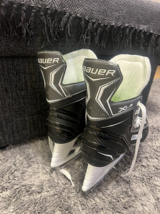 Коньки Bauer (3 фото из 3)