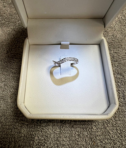 KULDSÕRMUS TEEMANTIDEGA 0,186ct (2 foto / 2)