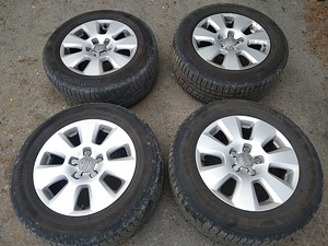 Audi 16" + 225/60R16 Continental (1 foto / 3)