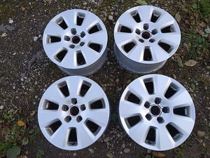 Легкосплавные диски Audi 7,5x16 ET37 (2 фото из 4)