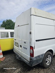 Ford Tranzit (4 foto / 4)