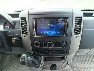 Mercedes-Benz Sprinter (7 foto / 13)