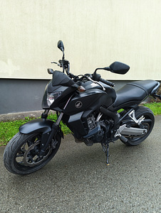 Honda CB 650F (2 foto / 2)