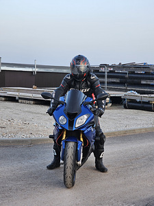 BMW s1000rr (2 фото из 3)
