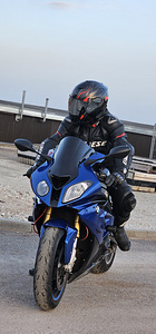 BMW s1000rr (3 фото из 3)