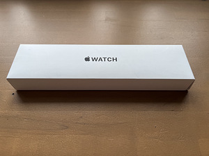 Apple Watch SE 44mm GPS + Cellular (1 foto / 7)