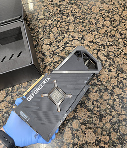 Продам ASUS GeForce RTX 3080 Ti ROG Strix 12G, 12288 MB (2 фото из 3)