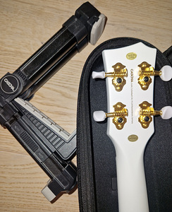 Ukulele-Cascha (4 foto / 5)