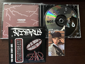 Альбом Stray Kids NOEASY (2 фото из 2)