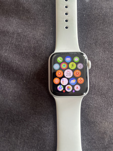 Apple watch (3 foto / 4)