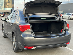Toyota Avensis 2.0 (6 foto / 7)