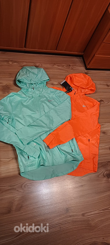 Naiste spordijakid Nike suurus S