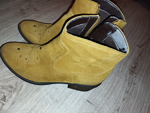 Clarks seemisnahast saapad