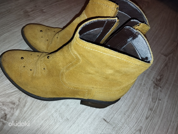 Clarks seemisnahast saapad