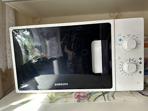 Mikrolaineahi Samsung ME71A (2 foto / 2)