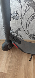 Ninebot kick scooter ES2 (5 foto / 6)