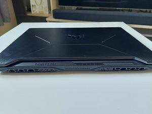 ASUS FX506HC-HN436W (7 foto / 9)