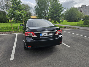Toyota Corolla 2012 (5 foto / 7)