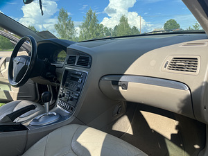 Volvo S60 2004 (7 фото из 15)