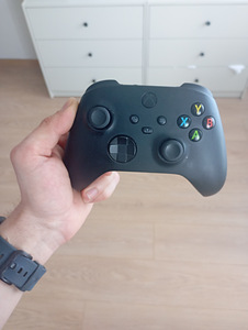 Продам джойстик Xbox (1 фото из 2)