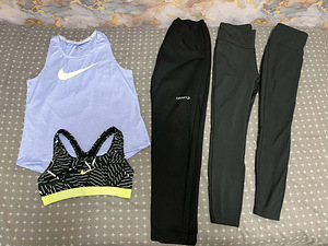 Одежда для девочки XS и S (2 фото из 8)