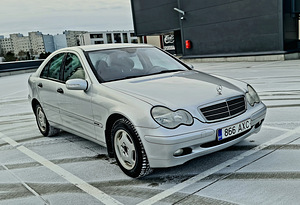 Mercedes-Benz C 180 1.8 105kW (4 foto / 6)