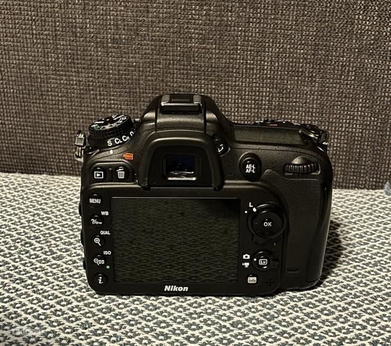 Камера Nikon D7100 + Nikkor AF-S 35mm 1.8 (фото #3)
