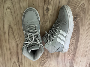 Adidas nahast tossud,40 (1 foto / 9)