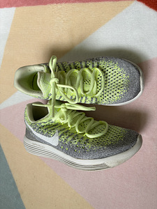 Кроссовки Nike, 35,5 (2 фото из 3)