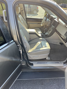Lincoln Aviator 4,6 2003a (5 foto / 11)