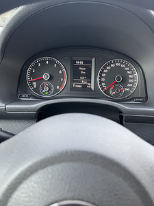 Vw Gaddy 2.0 бензин+газ 2014 5 мест (5 фото из 11)