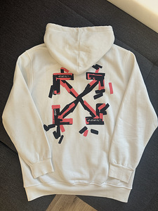 Chrome hearts / Off White худи, футболки, шорты (5 фото из 10)