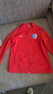 Nike kampsun (1 foto / 2)