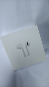 Apple airpods 2 juhtmevaba kõrvaklappi (2 foto / 4)