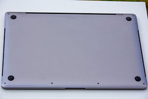 Macbook Pro 15" - Mid 2017, i7 2.9 GHz, 16GB/512GB (5 foto / 10)