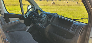 Peugeot Boxer (9 фото из 10)