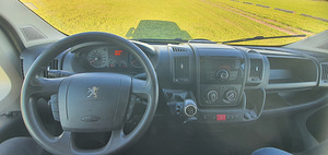 Peugeot Boxer (10 фото из 10)