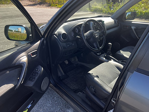 Toyota Rav4, 2004, Diesel (3 foto / 5)
