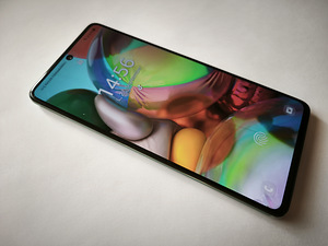 Samsung Galaxy A71 (1 foto / 3)