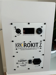 2x KRK Rokit 7 generation 4 + 2 stands (dynaudio h74915) (2 foto / 8)