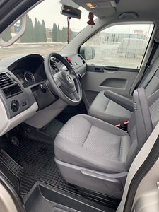 Volkswagen Caravelle long (7 foto / 15)