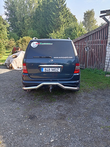 Продается Mercedes-Benz ML 430 (5 фото из 7)