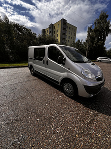 Opel Vivaro 2.0 84kW (2 foto / 8)