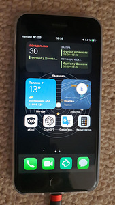 iPhone 8 (1 фото из 7)